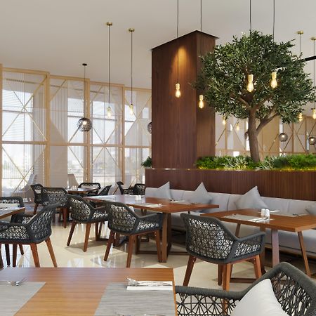 Maani Muscat Hotel & Suites Zewnętrze zdjęcie