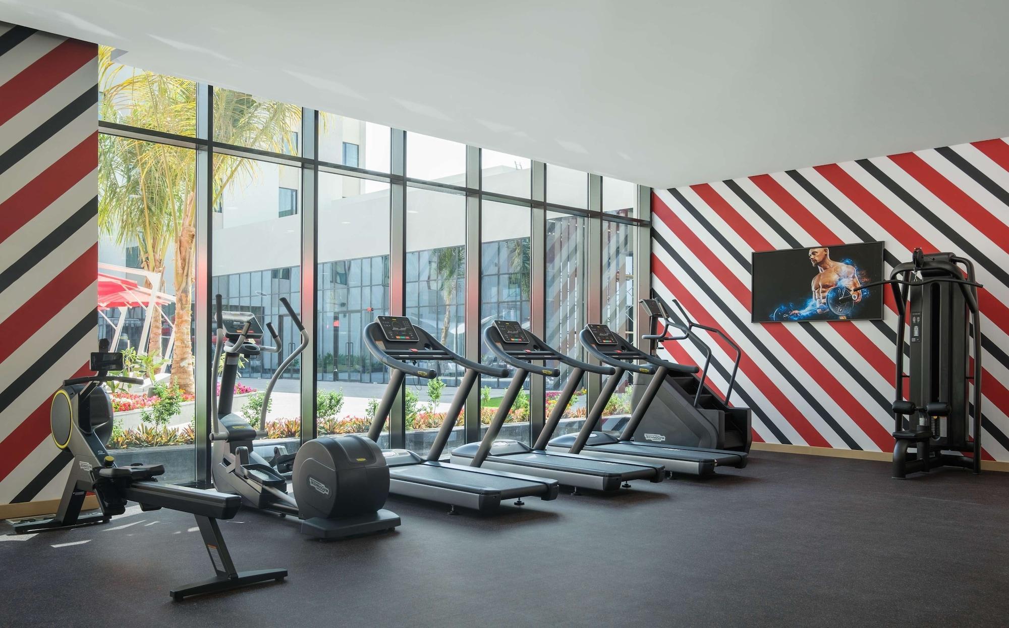 Maani Muscat Hotel & Suites Zewnętrze zdjęcie