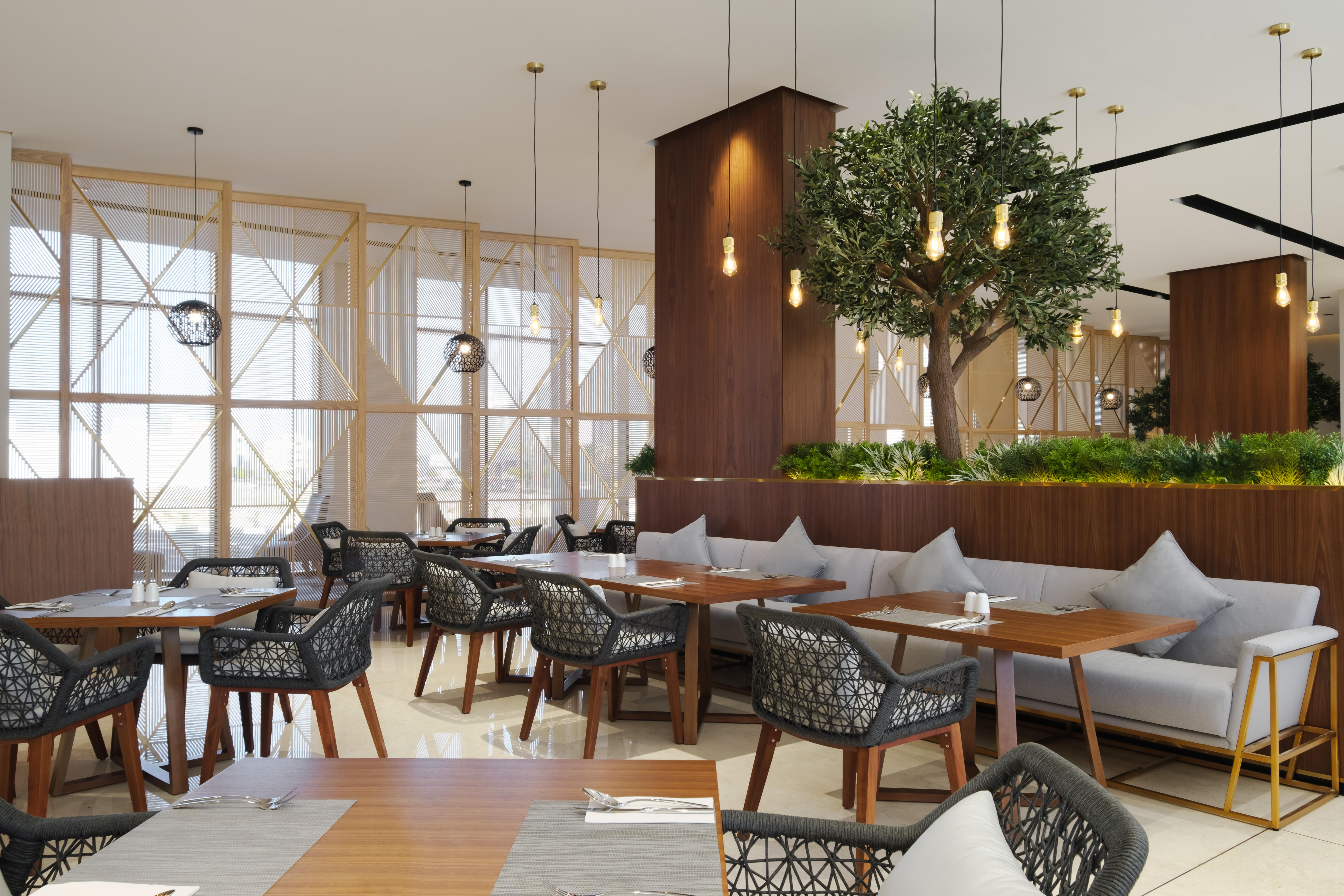 Maani Muscat Hotel & Suites Zewnętrze zdjęcie