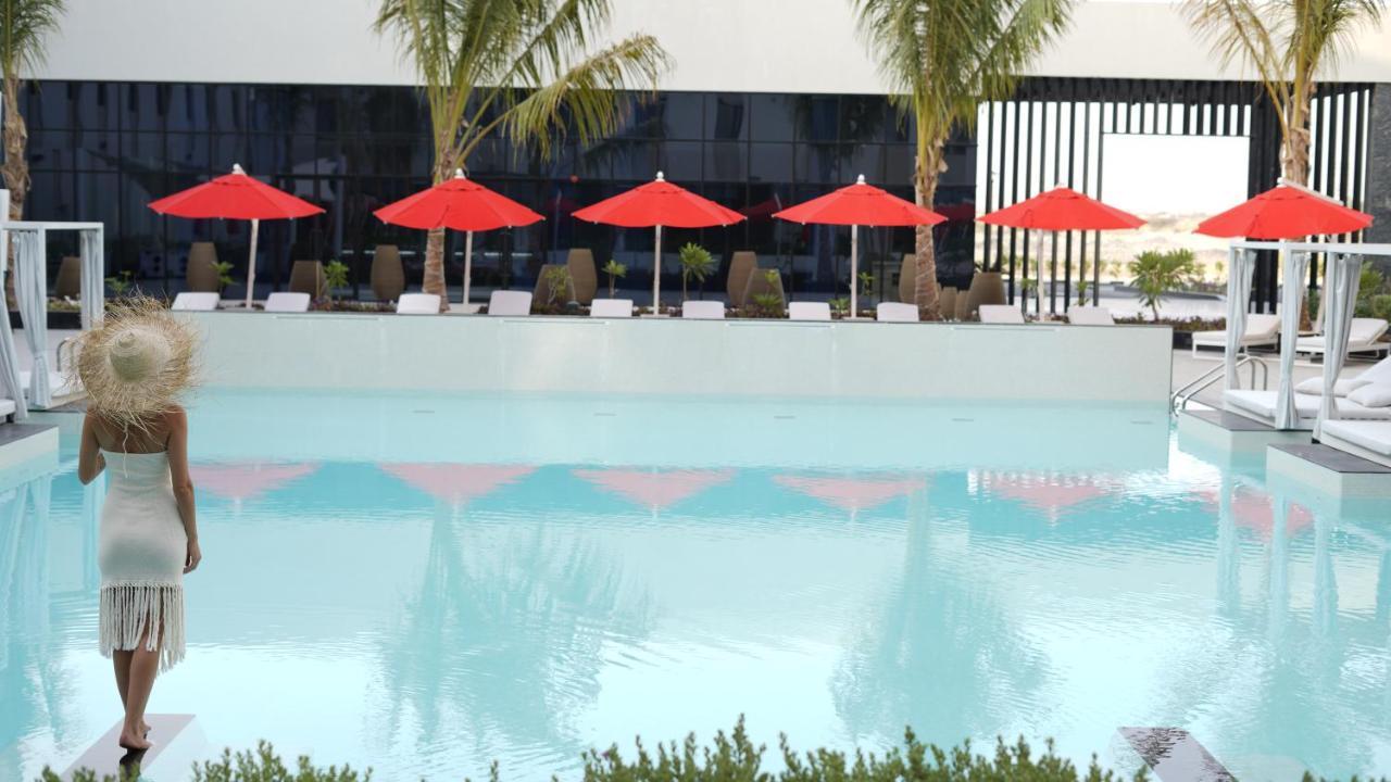 Maani Muscat Hotel & Suites Zewnętrze zdjęcie