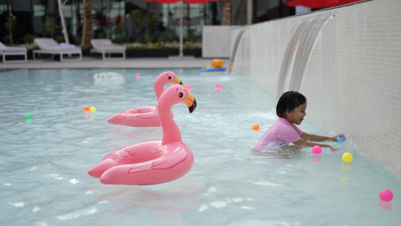 Maani Muscat Hotel & Suites Zewnętrze zdjęcie