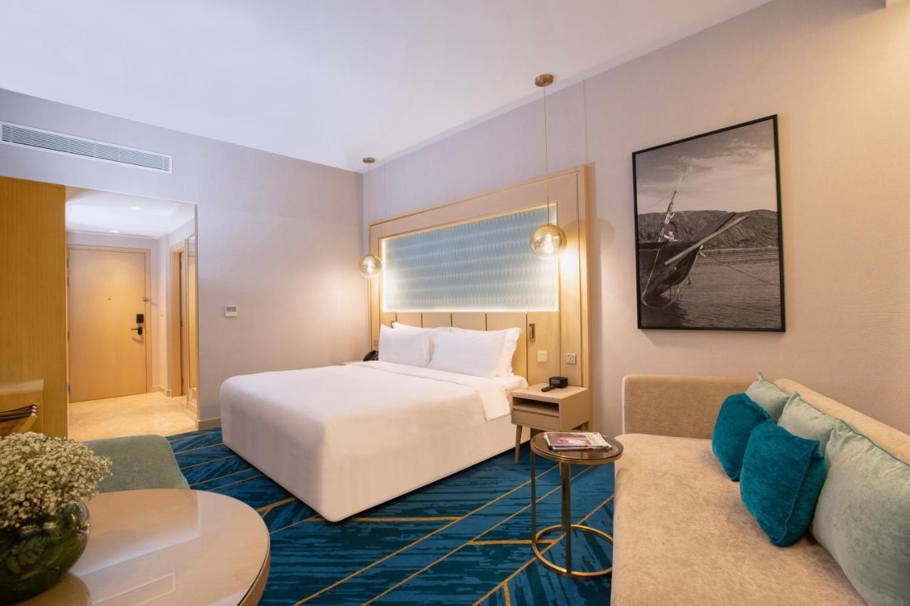 Maani Muscat Hotel & Suites Zewnętrze zdjęcie