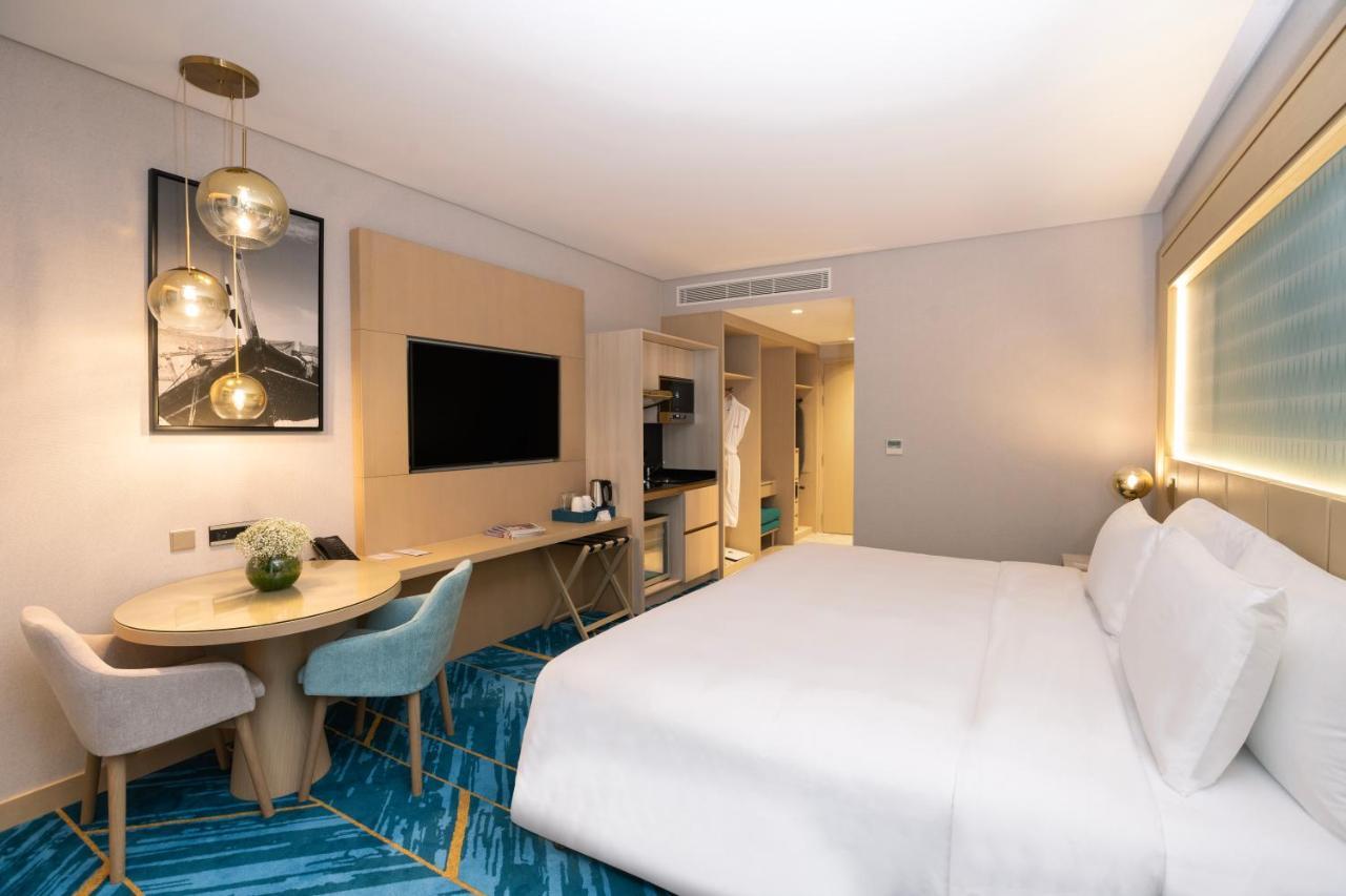 Maani Muscat Hotel & Suites Zewnętrze zdjęcie